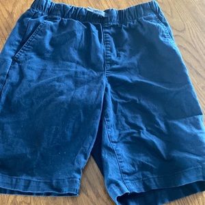 Like new!  Boys cargo shorts